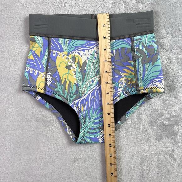 Patagonia R1 Lite Yulex Surf Shorts Size 6 NWT Floral Beachy Summer Athletic - Picture 12 of 13